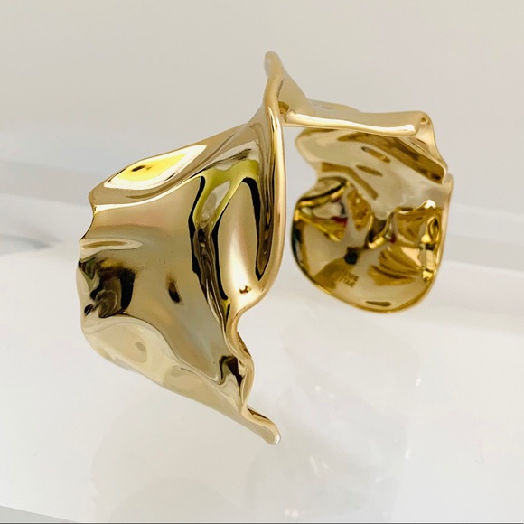 Alexis Bittar Crumpled Metal Twist Cuff Bracelet - Picture 9 of 16